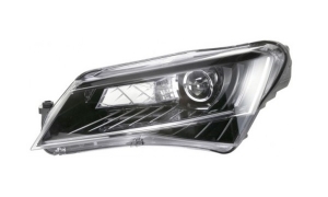 ФАР Би-КСЕНОН СЪС ЗАВИВАНЕ С LED (HELLA)